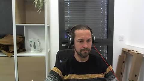 Snapshot of moi9876543210 chatting on February 2025 11:49:02 AM Julien online show from February 2025 11:49:02 AM