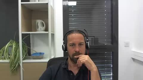Julien online show from May 2026 09:50:02 AM