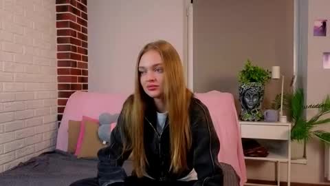 Kylie online show from September 2025 06:33:02 PM