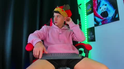 moises_23cm online show from December 2024 11:44:02 AM