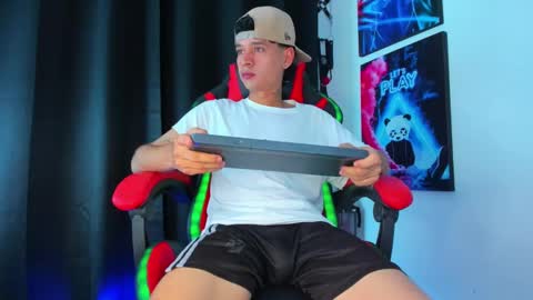 moises_23cm online show from January 2025 07:21:01 PM