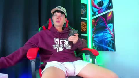 moises_23cm online show from February 2025 08:36:01 PM