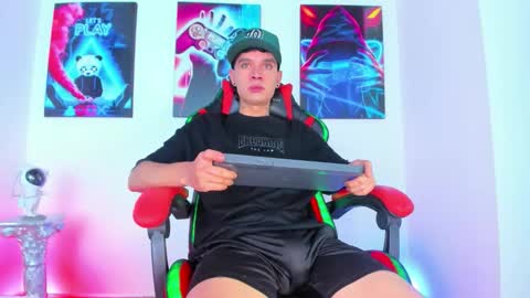 moises_23cm online show from September 2025 03:19:01 AM