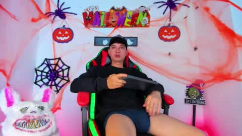 moises_23cm online show from October 2025 08:21:02 PM