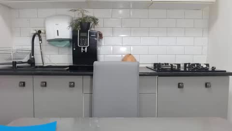 erika online show from February 2025 02:34:02 PM