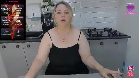 Snapshot of mojjo_erika chatting on June 2026 07:46:02 AM erika online show from June 2026 07:46:02 AM