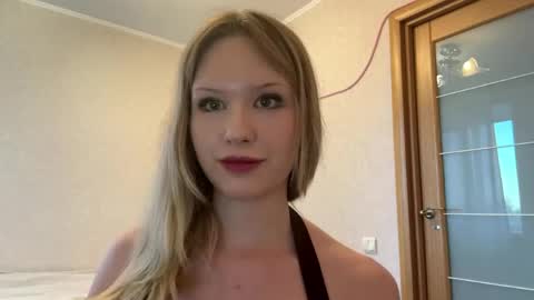 Snapshot of mollieadamek chatting on May 2026 01:16:02 PM Lisa online show from May 2026 01:16:02 PM