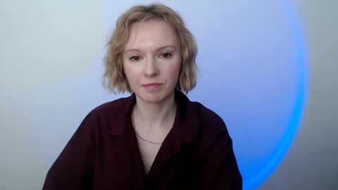 mollilove online show from April 2026 08:52:02 AM