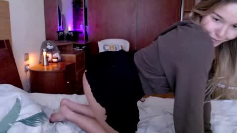 Molly online show from April 2026 03:04:01 PM