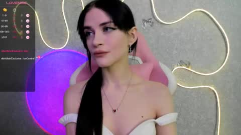 Snapshot of molly_crystall chatting on May 2026 02:52:01 AM Molly - online show from May 2026 02:52:01 AM