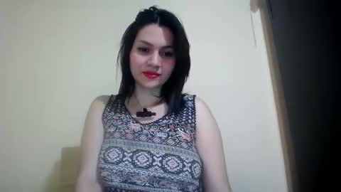Snapshot of molly_fragance chatting on September 2025 06:13:02 PM Molly online show from September 2025 06:13:02 PM