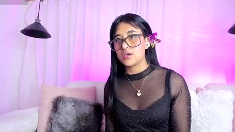 Snapshot of molly_hils789 chatting on May 2026 07:44:01 PM molly_hils789 online show from May 2026 07:44:01 PM
