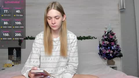 Molly Hunt online show from December 2024 03:47:02 AM