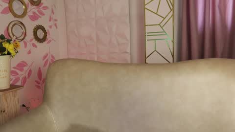 Snapshot of molly_marmalade_ chatting on January 2025 02:56:02 PM MOLLY online show from January 2025 02:56:02 PM