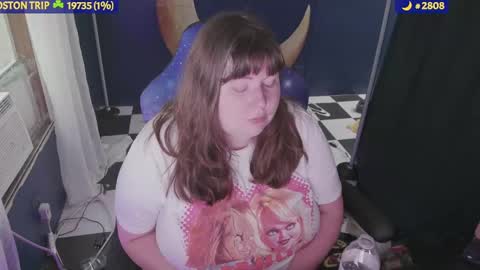 Snapshot of molly_moons chatting on September 2025 08:10:02 PM molly_moons online show from September 2025 08:10:02 PM