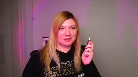 Molly online show from January 2025 06:17:01 PM