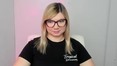 Molly online show from September 2025 11:58:01 AM