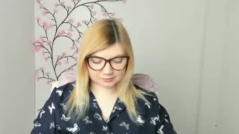 Molly online show from February 2026 01:03:02 PM