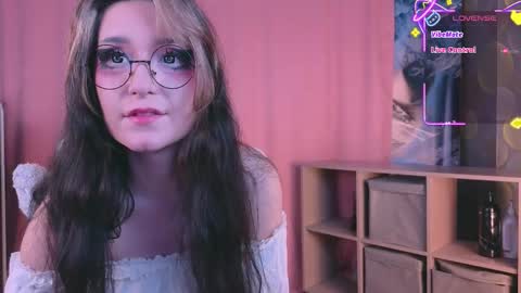 Molly online show from October 2025 08:21:02 PM