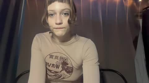 molly_poly online show from April 2026 03:17:01 PM