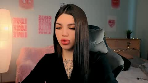 Molly online show from April 2026 04:49:02 AM