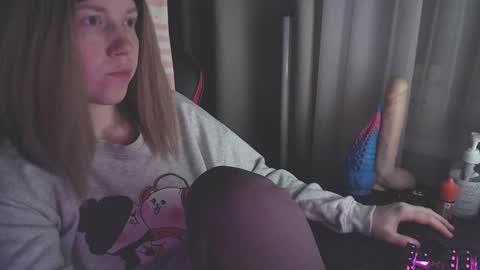 I have new photos come and see with love Molly online show from January 2025 03:15:01 PM