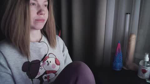 I have new photos come and see with love Molly online show from February 2025 01:41:01 AM