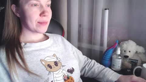 I have new photos come and see with love Molly online show from February 2026 05:13:02 AM