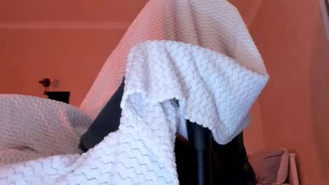 Molly online show from September 2025 02:44:02 AM