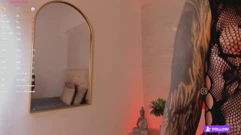 mollycb online show from November 2025 05:38:01 AM