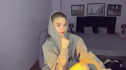 Taisha online show from December 2024 07:01:01 PM