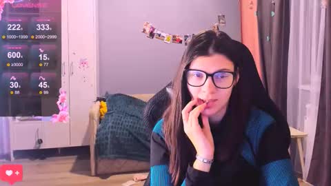  KIRA  online show from December 2025 02:19:02 AM