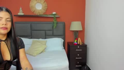 mollylove_ online show from September 2025 11:48:01 AM