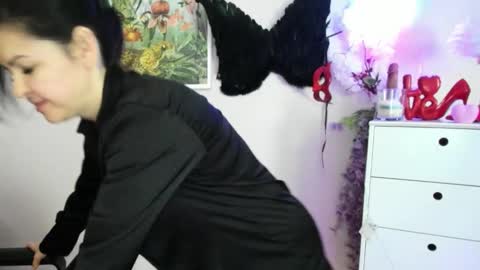 Molly online show from March 2026 07:13:01 AM