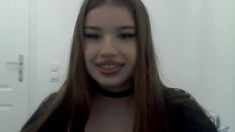 Snapshot of mollysexgirl chatting on July 2026 02:19:01 PM Molly online show from July 2026 02:19:01 PM