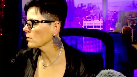 MollySun Nina Randmann online show from December 2025 04:57:02 PM