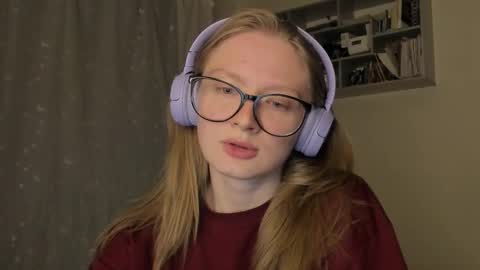 Snapshot of mollytucker chatting on September 2025 03:14:01 PM mollytucker online show from September 2025 03:14:01 PM