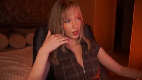 Snapshot of mollyymayy chatting on August 2026 01:40:01 AM mollyymayy online show from August 2026 01:40:01 AM