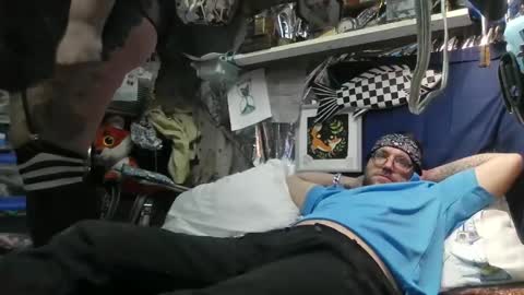 Molotovfoxtail online show from February 2026 05:11:02 AM