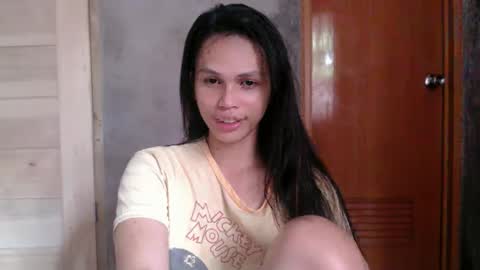 Snapshot of momi_khem019 chatting on March 2025 03:53:02 AM MOMIKHEM online show from March 2025 03:53:02 AM