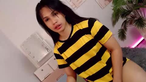 Snapshot of momi_khem019 chatting on September 2025 07:10:02 AM MOMIKHEM online show from September 2025 07:10:02 AM