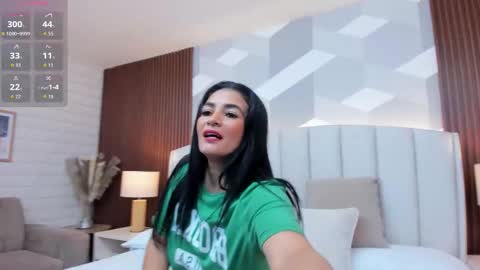 Snapshot of mommy_naughty_ chatting on September 2025 10:59:02 AM Letty Smith online show from September 2025 10:59:02 AM