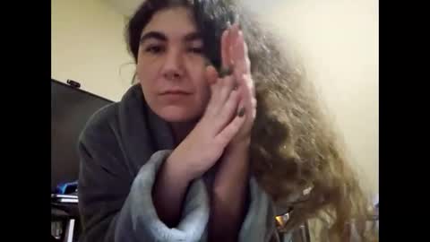 Snapshot of mommydarknesskairi3427 chatting on February 2025 05:35:02 AM MommyDarkness3427 online show from February 2025 05:35:02 AM