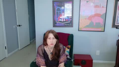 Snapshot of mommygoddessl chatting on July 2026 09:32:01 PM Goddess L online show from July 2026 09:32:01 PM