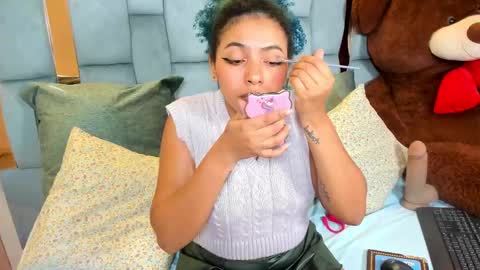 Snapshot of momo_ayasse chatting on September 2025 01:29:01 AM Momo online show from September 2025 01:29:01 AM