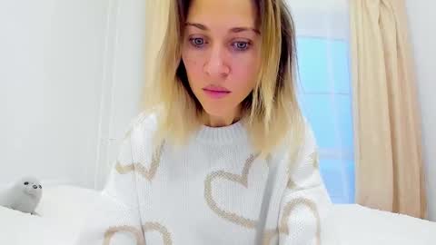 Mona online show from December 2024 05:26:01 AM