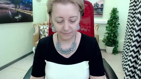 Mona online show from April 2026 11:06:01 AM