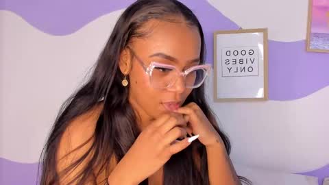 Snapshot of monaaxxx_ chatting on February 2025 06:54:02 PM MONAAXXX online show from February 2025 06:54:02 PM