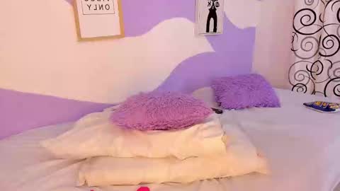 Snapshot of monaaxxx_ chatting on February 2025 03:48:02 PM MONAAXXX online show from February 2025 03:48:02 PM