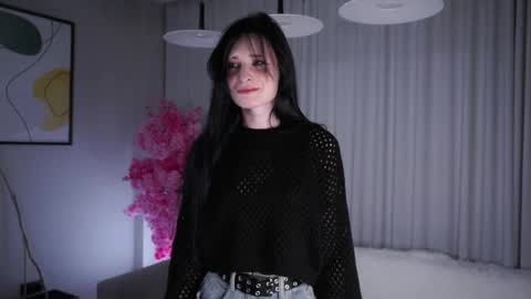 Snapshot of monagr chatting on September 2025 11:11:02 AM Emilia online show from September 2025 11:11:02 AM